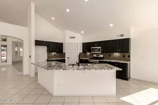 12403 N Echo Valley Dr, Oro Valley, AZ 85755 - Photo 16