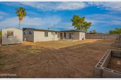 1610 S Avenida Regulo, Tucson, AZ 85710 - Photo 38