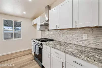 1610 S Avenida Regulo, Tucson, AZ 85710 - Photo 12