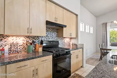 7526 E Chalkboard Court, Tucson, AZ 85715 - Photo 10