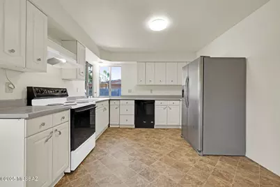 7492 E Rio Vista Circle, Tucson, AZ 85715 - Photo 8