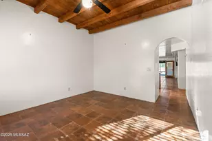 9147 N Ironwood Meadows Dr, Tucson, AZ 85742 - Photo 2