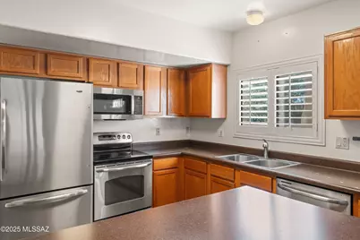 9147 N Ironwood Meadows Drive, Tucson, AZ 85742 - Photo 6