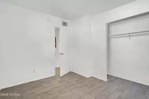 8190 E 20th St, Tucson, AZ 85710 - Photo 12