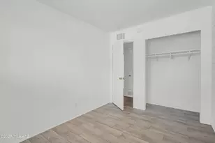 8190 E 20th St, Tucson, AZ 85710 - Photo 18