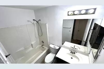 9755 Via De Sisneroz, Tucson, AZ 85747 - Photo 12