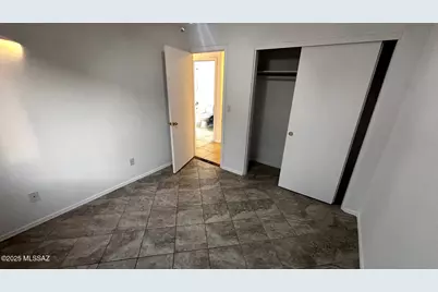 9755 Via De Sisneroz, Tucson, AZ 85747 - Photo 8