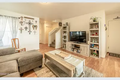 7658 E Desert Overlook Drive, Tucson, AZ 85710 - Photo 4