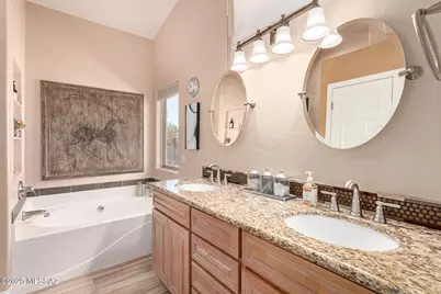 13355 N Wide View Drive, Oro Valley, AZ 85755 - Photo 18