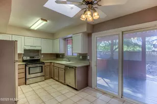 1101 N Sunspot Pl, Tucson, AZ 85715 - Photo 20