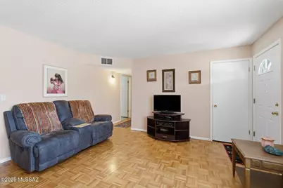 154 E Verde Vista, Green Valley, AZ 85614 - Photo 4