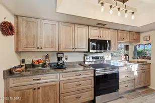 2842 N Melpomene Way, Tucson, AZ 85749 - Photo 2