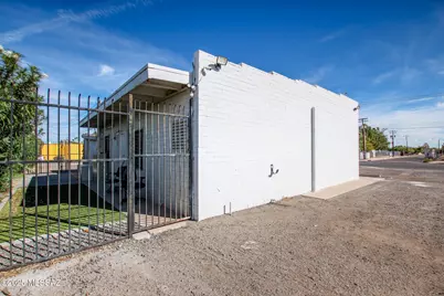 3219 Flowing Wells N, Tucson, AZ 85705 - Photo 12