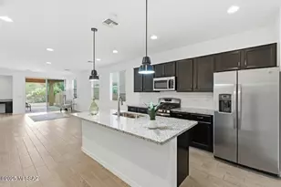 12818 N Dutch Dr, Oro Valley, AZ 85755 - Photo 2