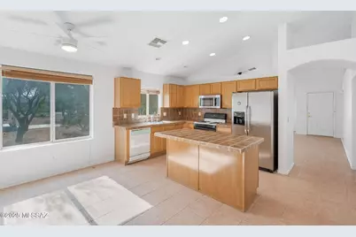 5852 W Mohave Bloom Drive, Tucson, AZ 85735 - Photo 2