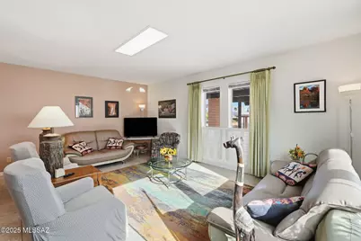 207 N Calle Del Diablo, Green Valley, AZ 85614 - Photo 8