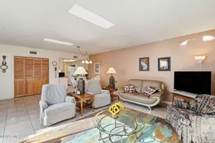207 N Calle Del Diablo, Green Valley, AZ 85614 - Photo 10