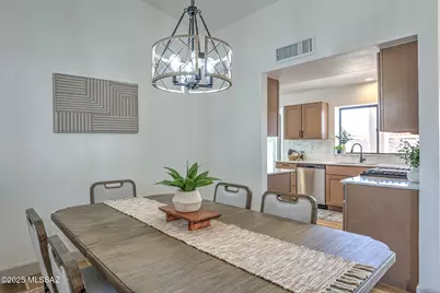 858 E Crown Ridge Drive, Oro Valley, AZ 85755 - Photo 4