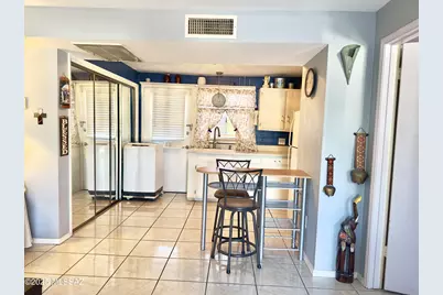 248 S Paseo Aguila #UNIT C, Green Valley, AZ 85614 - Photo 10