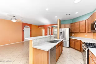 8389 W Calle Sancho Panza, Tucson, AZ 85757 - Photo 10