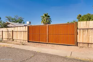 909 S Catalina Ave, Tucson, AZ 85711 - Photo 30