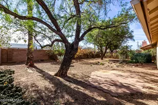 8410 E Heath Ct, Tucson, AZ 85715 - Photo 30