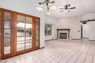 8410 E Heath Ct, Tucson, AZ 85715 - Photo 10