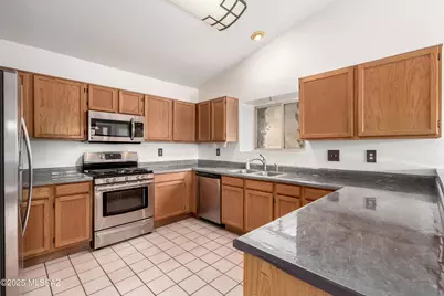 8410 E Heath Court, Tucson, AZ 85715 - Photo 12