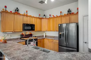 10467 S Drifter Ranch Pl, Vail, AZ 85641 - Photo 8