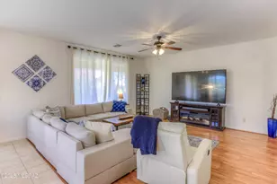 2210 E Eager Dr, Green Valley, AZ 85614 - Photo 10