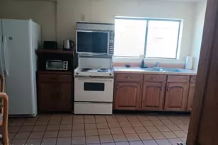 426 E Blacklidge Dr, Tucson, AZ 85705 - Photo 6