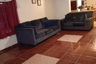 426 E Blacklidge Dr, Tucson, AZ 85705 - Photo 2