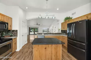 36864 S Rock Crest Dr, Tucson, AZ 85739 - Photo 14