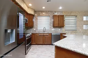 2437 E Blue Diamond Dr, Tucson, AZ 85718 - Photo 12