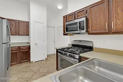 6450 E Cyclone Drive, Tucson, AZ 85730 - Photo 2