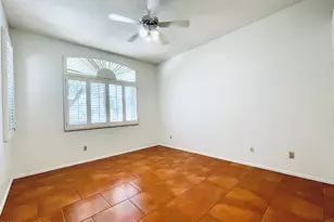 297 E Desert Golf Pl, Tucson, AZ 85737 - Photo 10