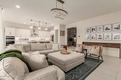 685 E Romsdalen Road, Oro Valley, AZ 85755 - Photo 10