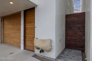 25 W Lalo Way, Tucson, AZ 85701 - Photo 2