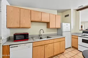 3249 N Sycamore Ave, Tucson, AZ 85712 - Photo 6