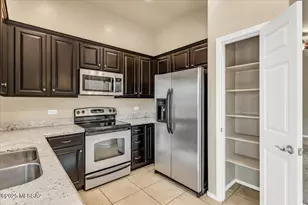 7555 E Majestic Palm Ln, Tucson, AZ 85756 - Photo 4