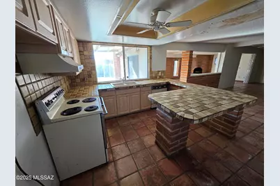 8438 E 5th Street, Tucson, AZ 85710 - Photo 16