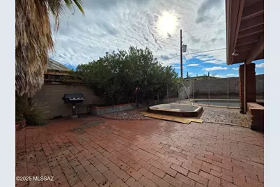 8438 E 5th Street, Tucson, AZ 85710 - Photo 34