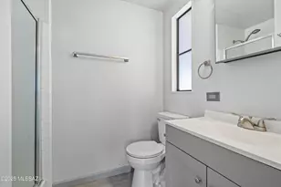 1432 W Buena Tierra Pl, Tucson, AZ 85705 - Photo 16