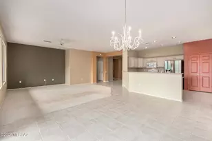 4673 S Golden Arrow Dr, Green Valley, AZ 85622 - Photo 6