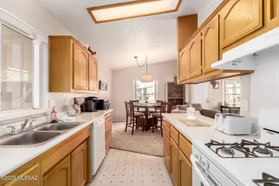 7731 W Touchstone Street, Tucson, AZ 85735 - Photo 8