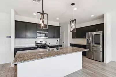 675 N Nestled Hummingbird Lane, Sahuarita, AZ 85629 - Photo 4