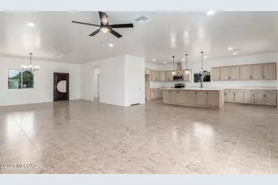 12636 N Hendricks Drive, Marana, AZ 85653 - Photo 10