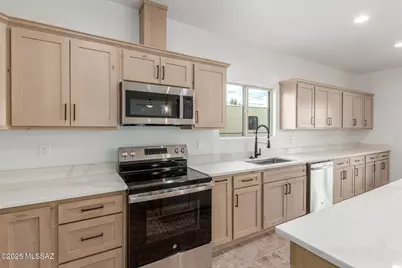 12636 N Hendricks Drive, Marana, AZ 85653 - Photo 14