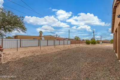 12636 N Hendricks Drive, Marana, AZ 85653 - Photo 32