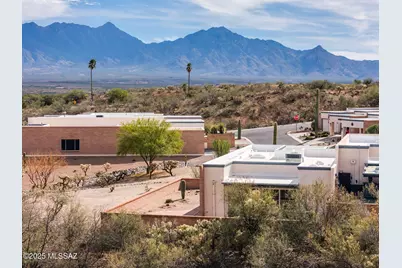 934 W Via Del Pardillo, Green Valley, AZ 85622 - Photo 4
